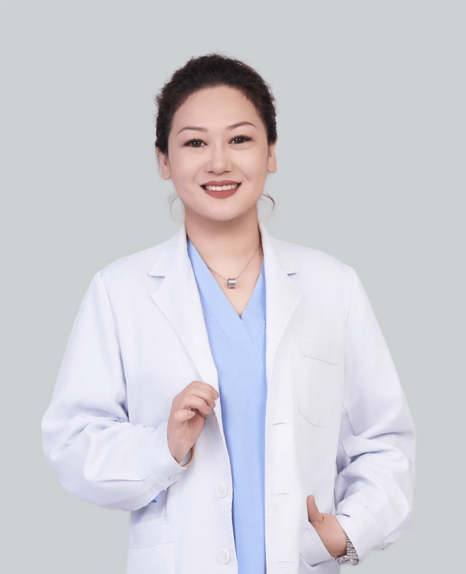 杨佳/重症监护室主任