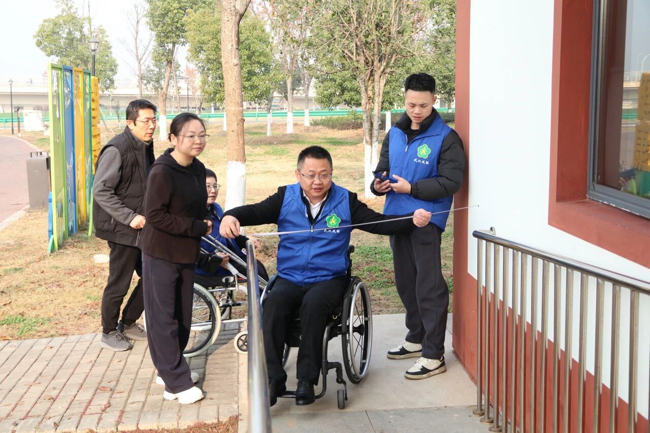 从“有”向“好”，让城市生长出温暖的纹路——武汉残联督导无障碍环境建设助力城市更新