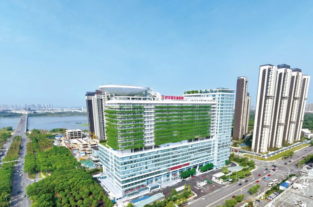健康十五五⑤ | 车谷这家医院“十四五”答卷亮了：建空中急救网，满意度超99%