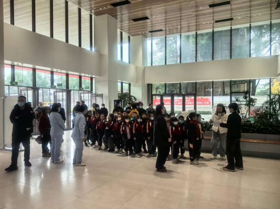 从“小白”到“第1响应人”， 这群孩子在亚心医院学到了最酷的本领