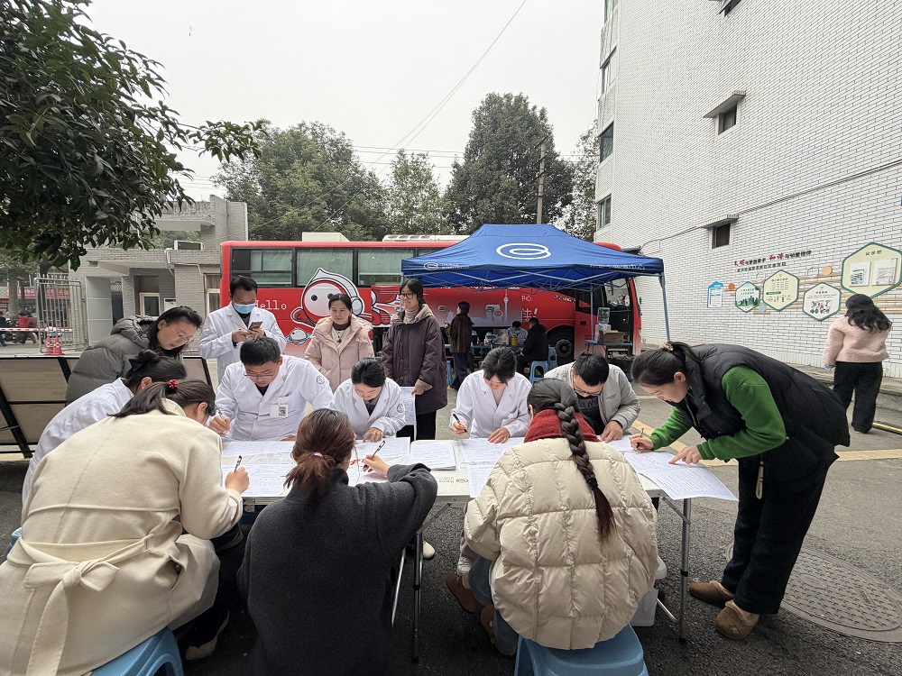 热血暖冬，为生命护航 ——空港亚心医院开展无偿献血活动