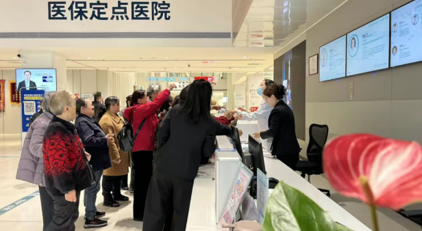 【关爱她·心健康】成都空港亚心心脏病医院妇女节义诊圆满举行，百余名市民共赴“护心之约”